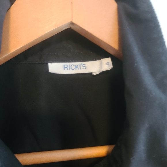 Black size 10 short sleeve button down - Picture 5 of 5